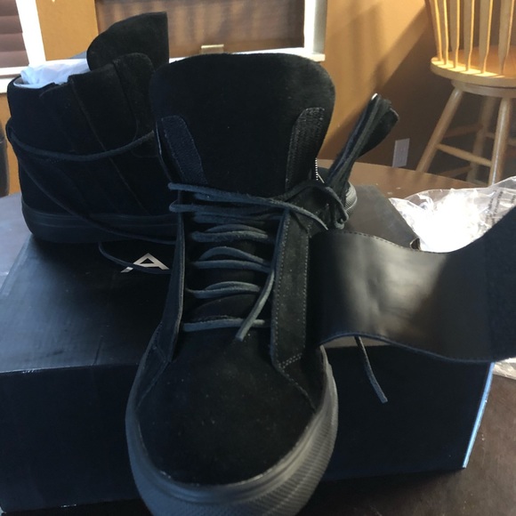Italian Suede Men’s ALDO high tops - Picture 4 of 8